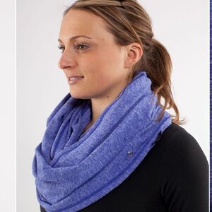 Lululemon Rulu Heathered Pigment Blue Infinity Scarf